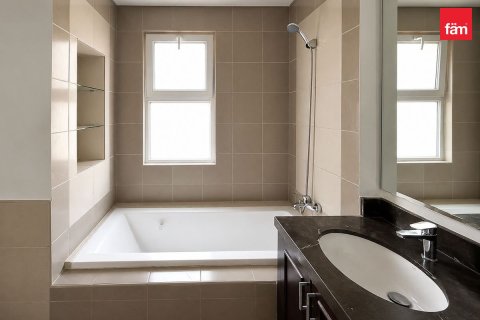 3 bedrooms Townhouse in Dubai, UAE No. 168428 9