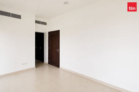3 bedrooms Townhouse in Dubai, UAE No. 168428 11