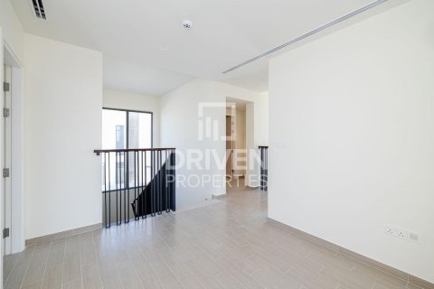 Вилла с 4 спальнями в EMAAR South, ОАЭ №202508 13