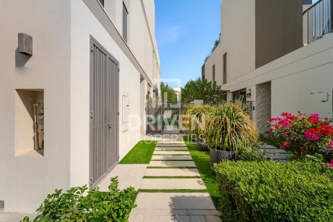 4 غرف نوم فيلا في Aura, الإمارات العربية المتحدة رقم 139128 24