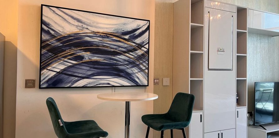 Studio Apartment in Business Bay, UAE No. 199308