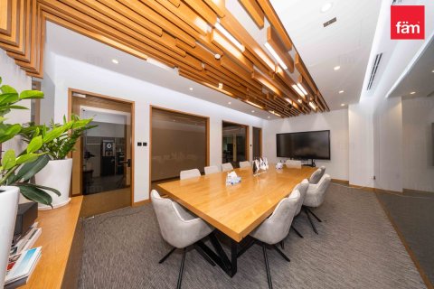 539.1m² Office in Business Bay, UAE No. 199330