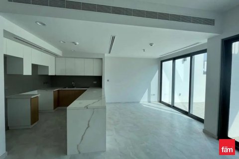 3 bedrooms Villa in Dubai, UAE No. 199331 10