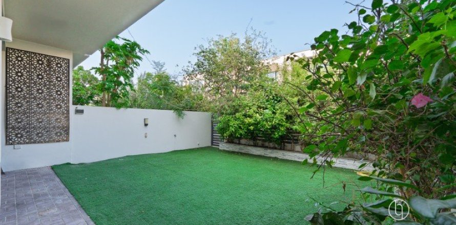 3 bedrooms Villa  No. 131562