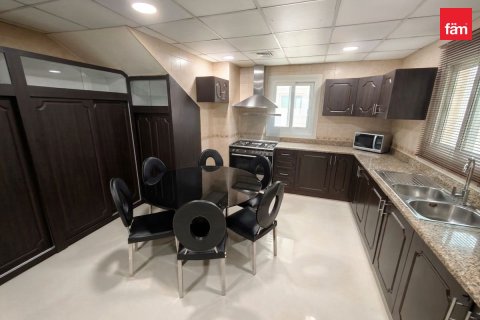 4 bedrooms Villa in Dubai, UAE No. 199446 25