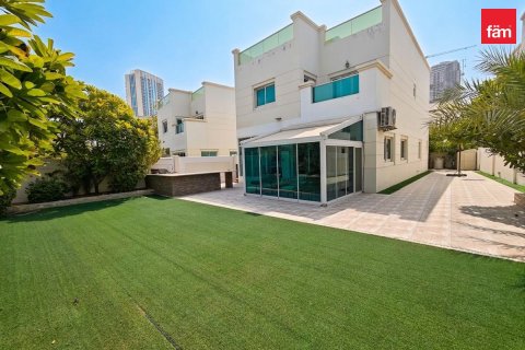 4 bedrooms Villa in Dubai, UAE No. 199446 28