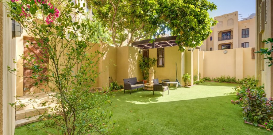 2 غرف نوم شقة في وسط مدينة دبي, الإمارات العربية المتحدة رقم 154348