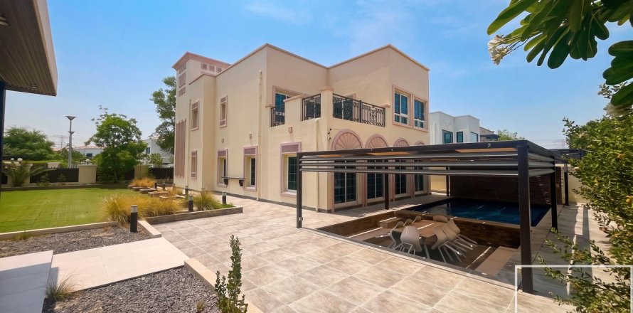 Вилла с 4 спальнями в Jumeirah Village Triangle, ОАЭ №209116
