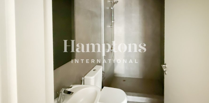 Villa de 3 dormitorios en Ruba, UAE No. 146720