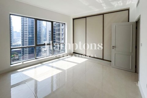 Apartment de 3 dormitorios en South Ridge 5, UAE No. 146717 26
