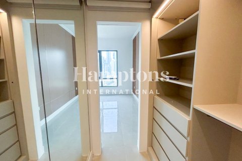 Apartment de 3 dormitorios en South Ridge 5, UAE No. 146717 7