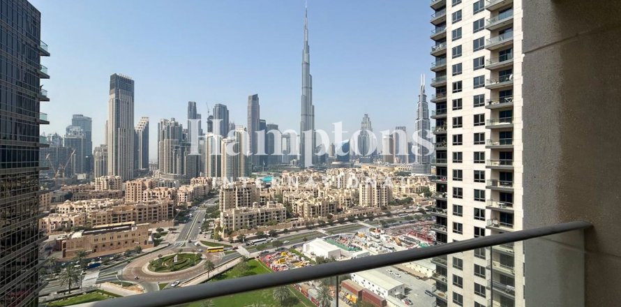 Apartment de 3 dormitorios en South Ridge 5, UAE No. 146717