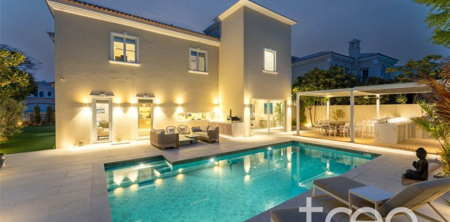 Villa de 5 dormitorios en Arabian Ranches, UAE No. 173456