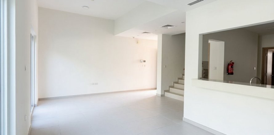 Townhouse de 3 dormitorios en Dubai, UAE No. 166344