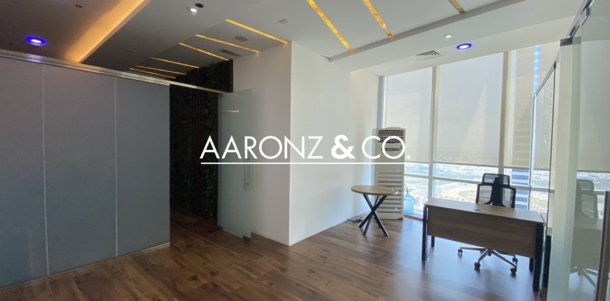 91مربع، مكتب في الخليج التجاري, الإمارات العربية المتحدة رقم 133111