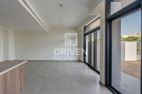 3 bedrooms Townhouse in Mudon, UAE No. 193577 14
