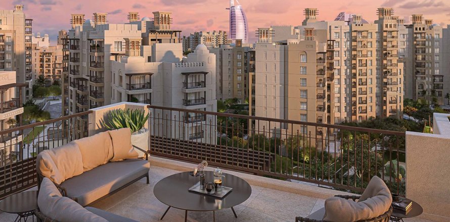 Apartment de 4 dormitorios en Umm Suqeim, UAE No. 183473