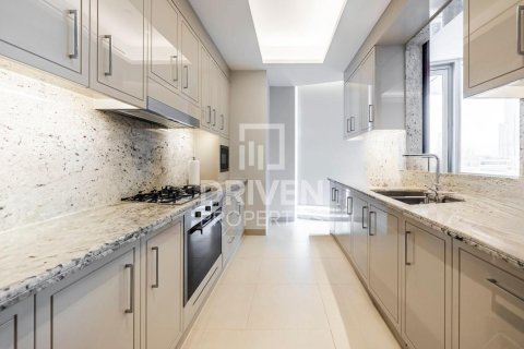 Apartment de 3 dormitorios en The Address Sky View Towers, UAE No. 190141 12