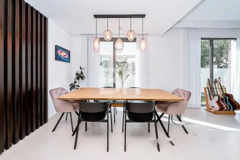 Villa de 4 chambres  No. 114408 19