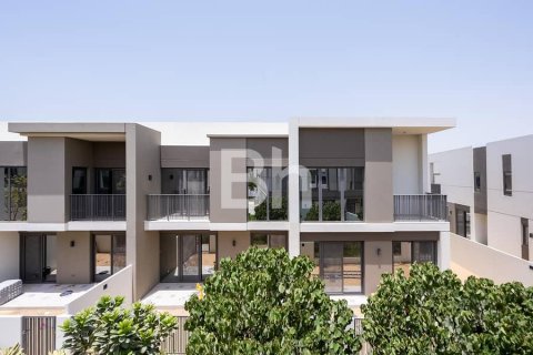 Townhouse de 4 dormitorios  No. 114406 2