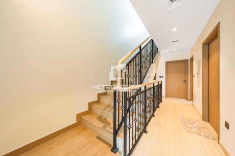 5 bedrooms Townhouse No. 130068 11