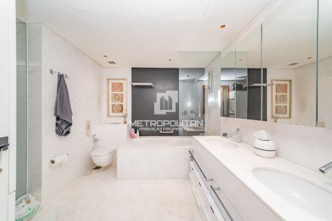 Квартира с 3 спальнями №130069 28