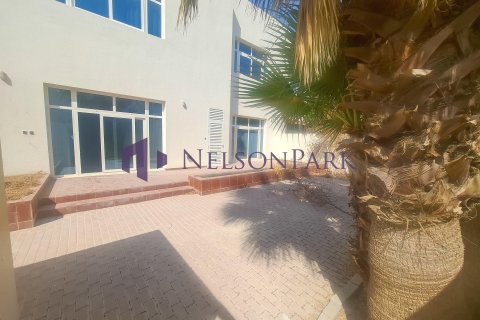 3 bedrooms Villa in Doha, Qatar No. 58175 10
