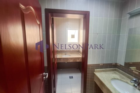 3 bedrooms Villa in Doha, Qatar No. 58175 11