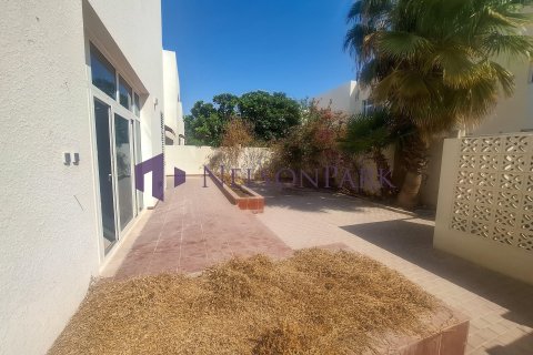3 bedrooms Villa in Doha, Qatar No. 58175 7