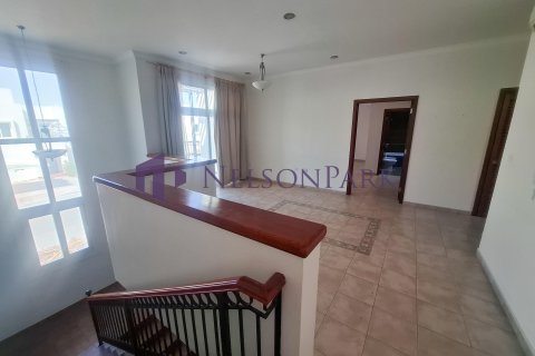3 bedrooms Villa in Doha, Qatar No. 58175 15