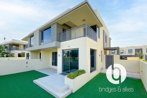 5 bedrooms Villa in Dubai Hills Estate, UAE No. 166073