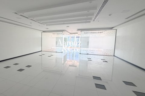 172m² Office in Business Bay, UAE No. 166079