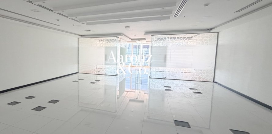 172m² Office in Business Bay, UAE No. 166079