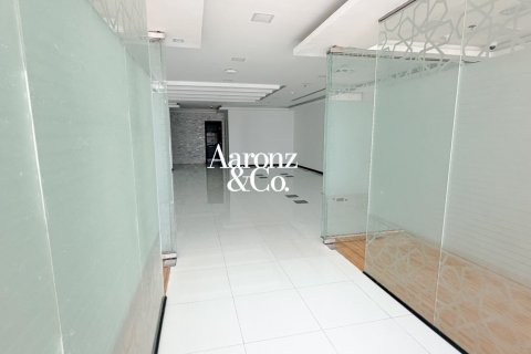172m² Office in Business Bay, UAE No. 166079 9