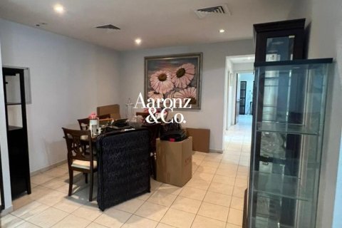 3 bedrooms Apartment in Greens, UAE No. 166075 6