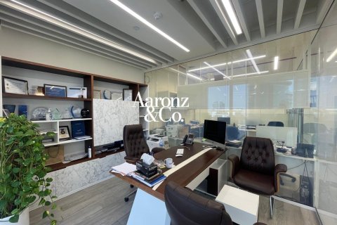 157m² Office in Business Bay, UAE No. 166077 9