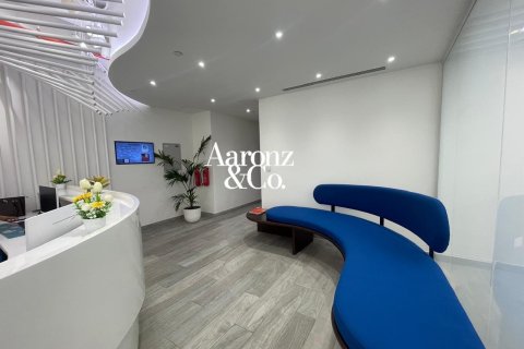 157m² Office in Business Bay, UAE No. 166077