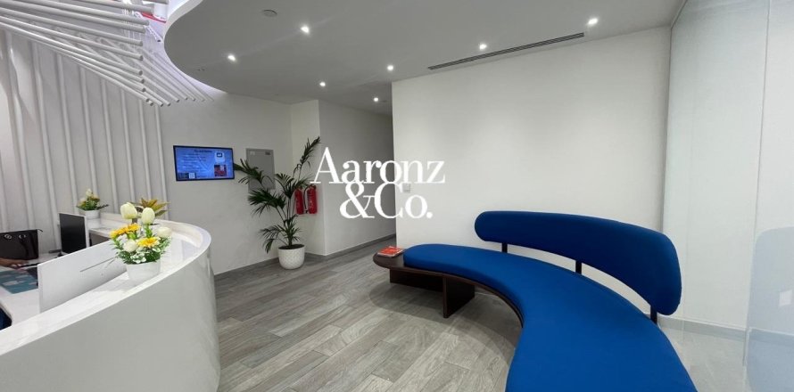 157m² Office in Business Bay, UAE No. 166077