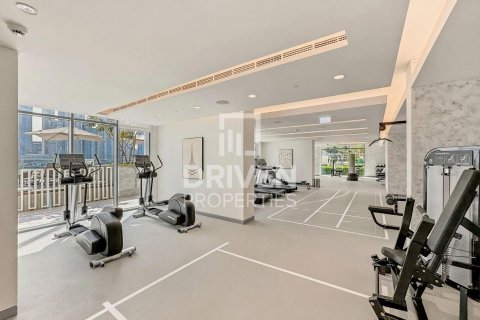Квартира с 1 спальней в EMAAR Beachfront, ОАЭ №193405 4