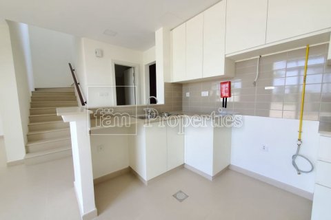 Townhouse de 3 chambres à Town Square, UAE No. 99990 11
