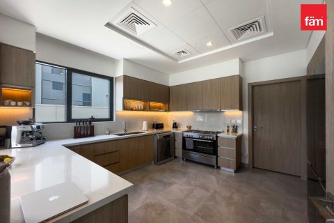 Villa de 4 dormitorios en Al Furjan, UAE No. 99972 25