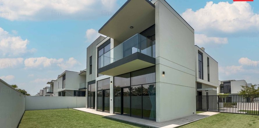 Villa de 4 dormitorios en Al Furjan, UAE No. 99972