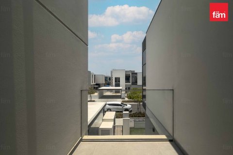 Villa de 4 dormitorios en Al Furjan, UAE No. 99972 9