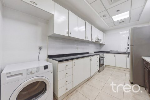 2 bedrooms Apartment in Dubai Sports City, UAE No. 199066 6