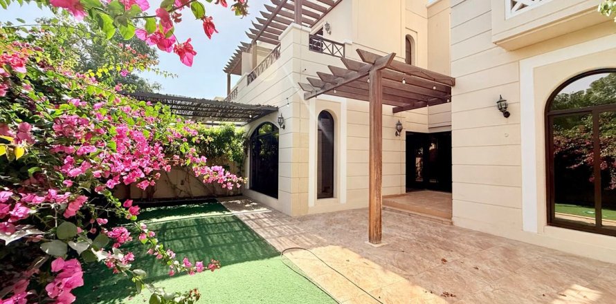 Townhouse de 4 chambres à Dubai, UAE No. 205088