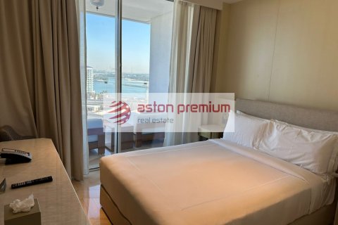 2 bedrooms Apartment in FIVE Palm Jumeirah, UAE No. 198916 10