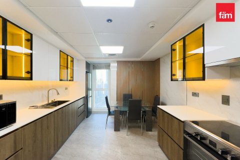 Квартира с 2 спальнями в Бизнес-Бэй, ОАЭ №135883 8