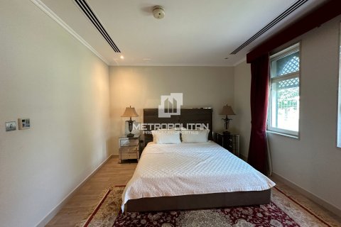 4 غرف نوم فيلا  رقم 129340 18