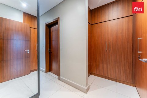 Appartement de 3 chambres à The Hills, UAE No. 205157 10