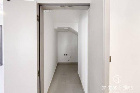 4 bedrooms Villa  No. 131602 22